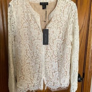 Long sleeved lace top